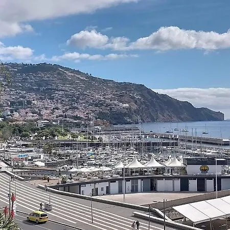 Funchal Peaceful Luxury 2 Bed Apartment Funchal (Madeira)